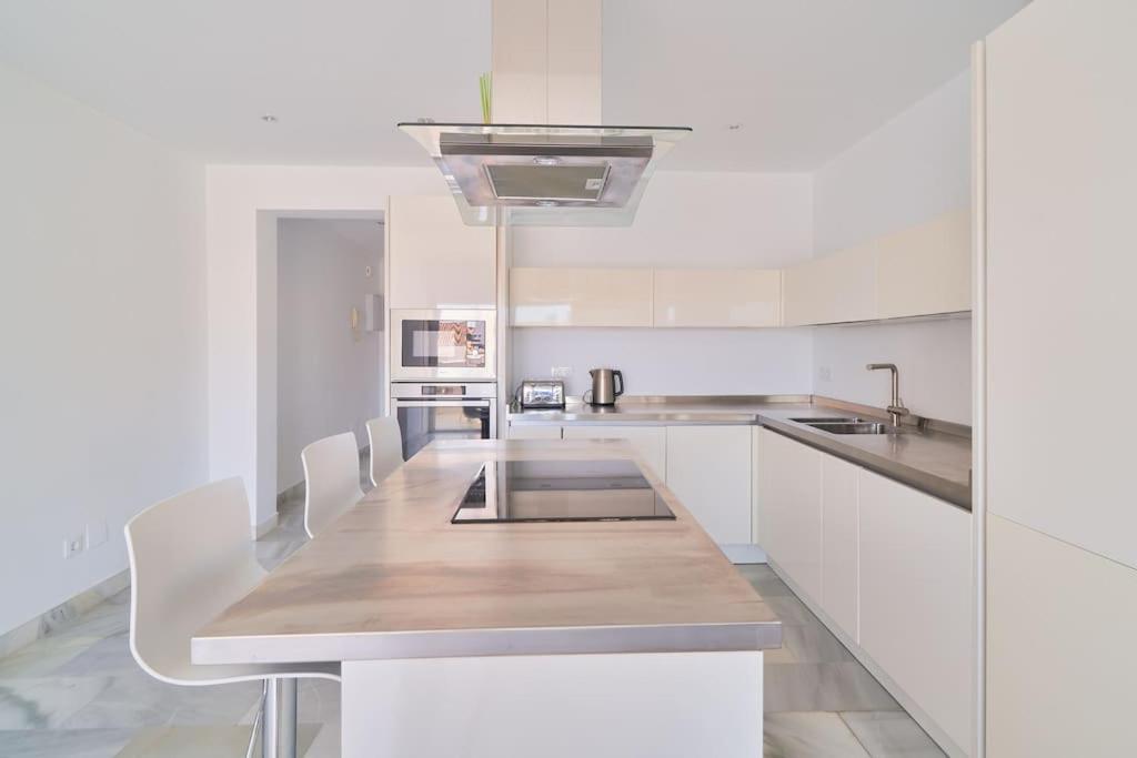 Superbe Appartement Avec Jaccuzi Marbella Kültér fotó