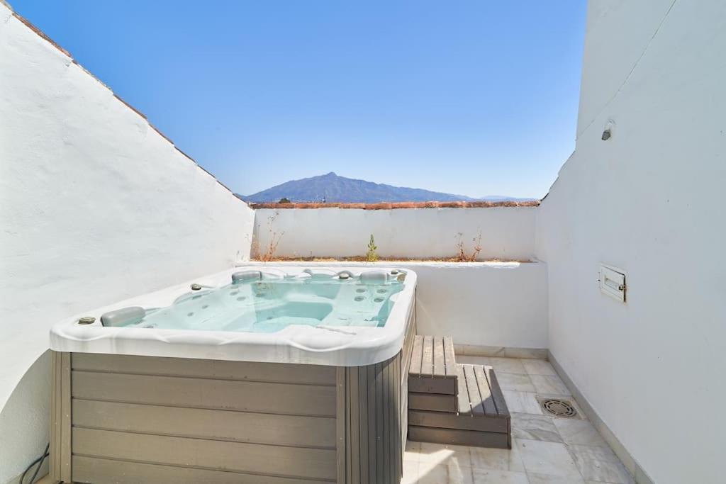 Superbe Appartement Avec Jaccuzi Marbella Kültér fotó