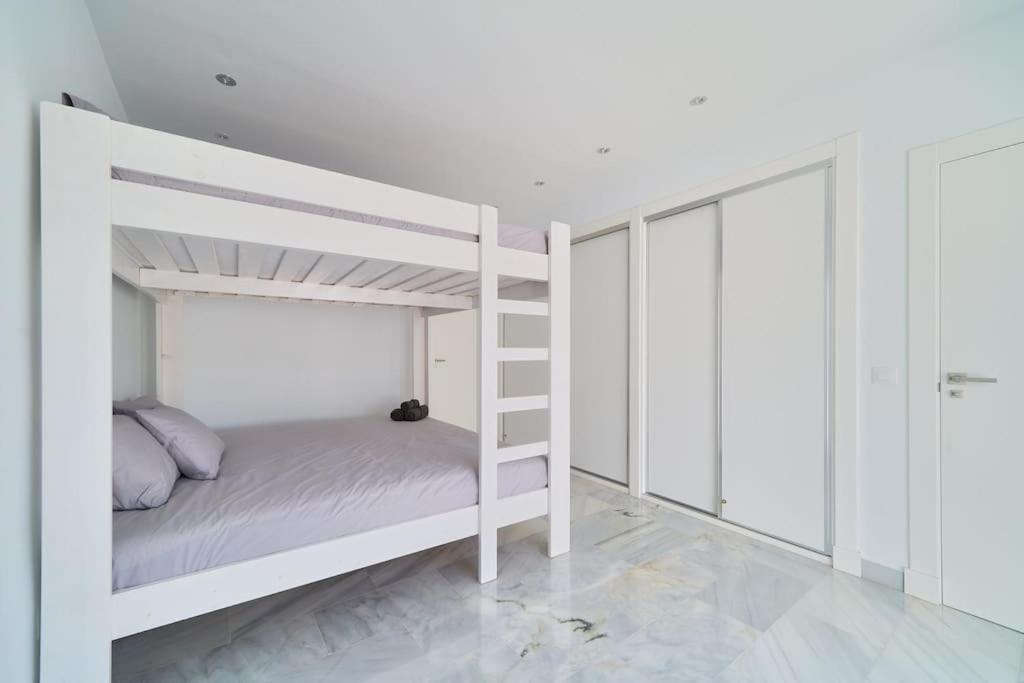 Superbe Appartement Avec Jaccuzi Marbella Kültér fotó